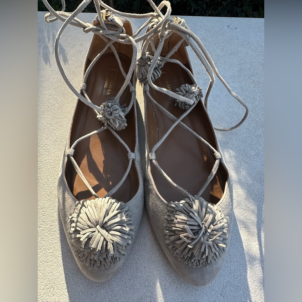 Aquazzura Gray Suede Sunshine Pom Pom Tie Up Summer Resort Wear Flats (Size 9) - Picture 5 of 9